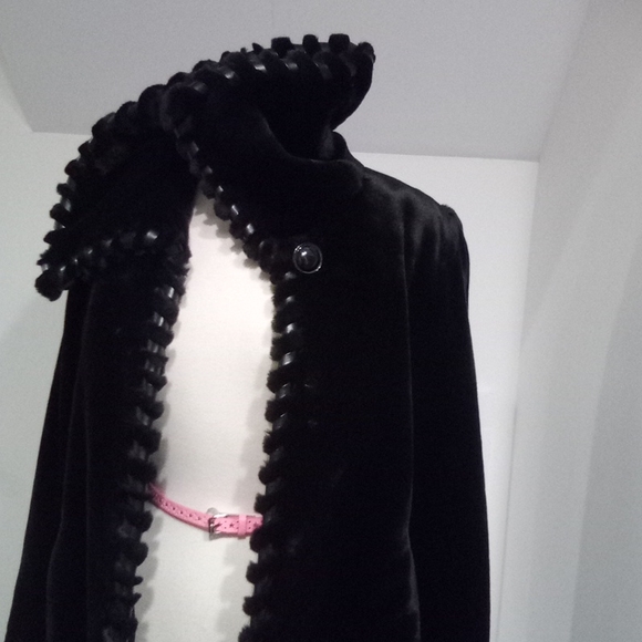 Vintage Black Jones New York Fun Furry Coat - Picture 10 of 16